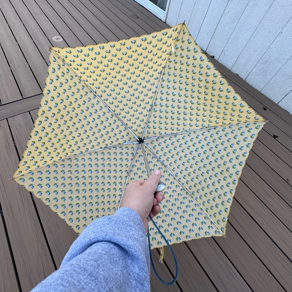 Vintage Vera Bradley Katherine Print Umbrella Bright Yellow & Blue Floral Print - Picture 4 of 8
